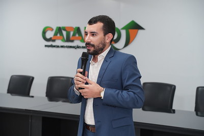 YAN GUEDES MINISTRANDO OS TRABALHO DO EVENTO